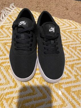Nike SB Check Canvas Black and White Sneakers NWOB